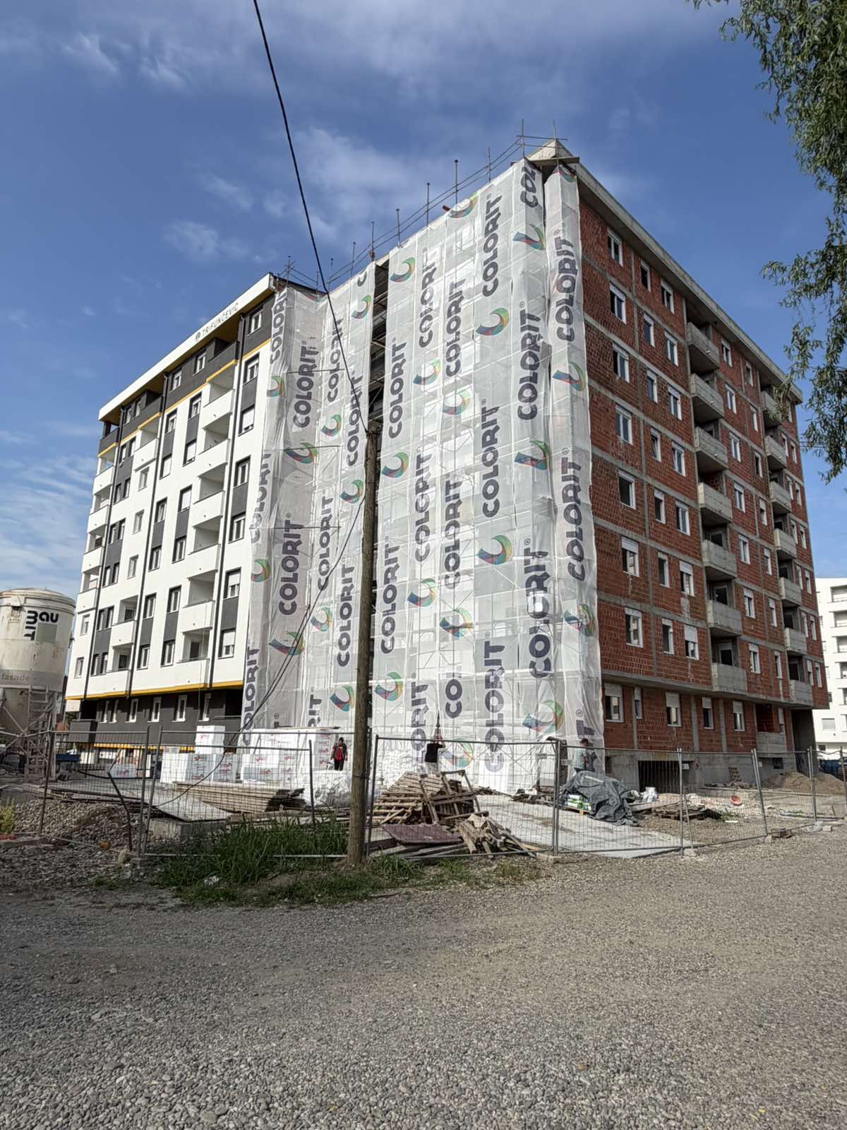 Gradilište — montaža fasade