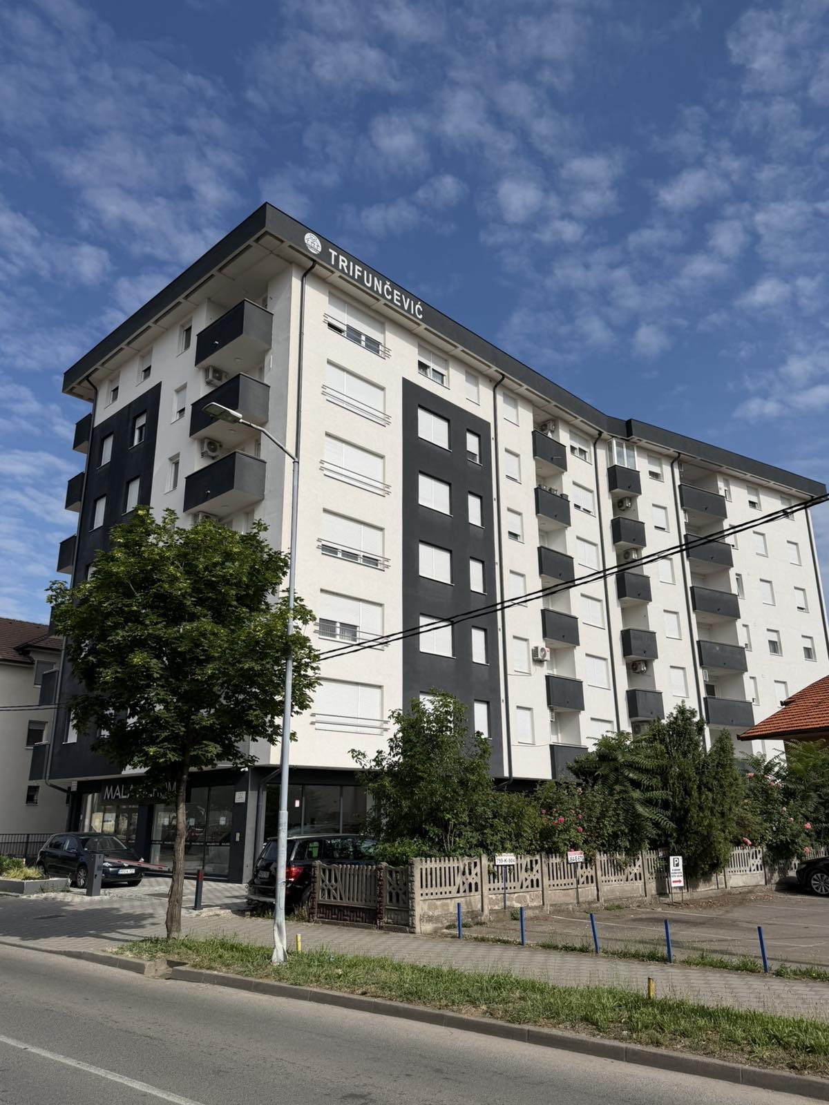 Stambeni objekat Trifunčević — moderna fasada